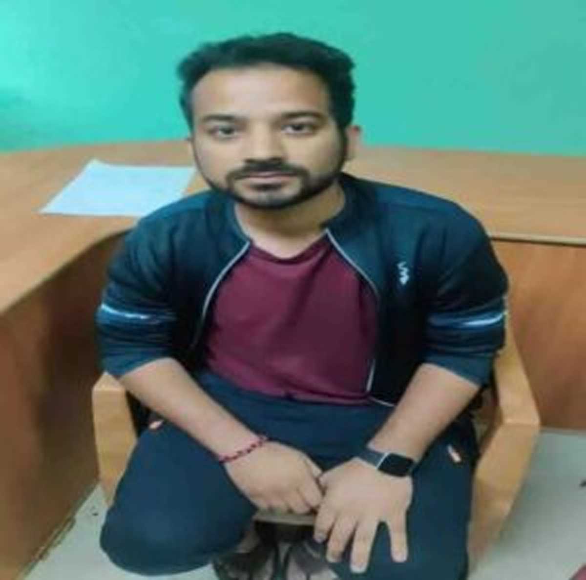 मैंगो जूस सप्लाई करने के नाम पर करोड़ो रूपये की ठगी आरोपी डायरेक्टर गिरफ्तार मैंगो जूस सप्लाई करने के नाम पर करोड़ो रूपये की ठगी आरोपी डायरेक्टर गिरफ्तार